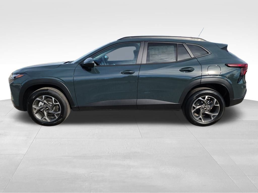 2026 Chevrolet Trax LT photo 4