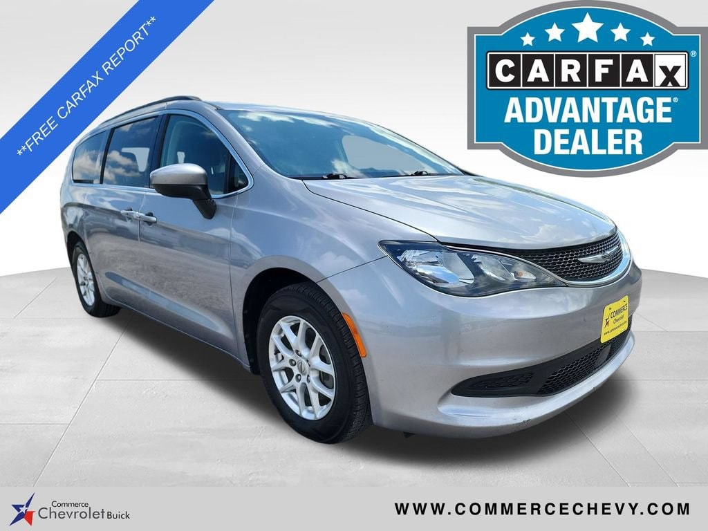 2021 Chrysler Voyager LXI's photo