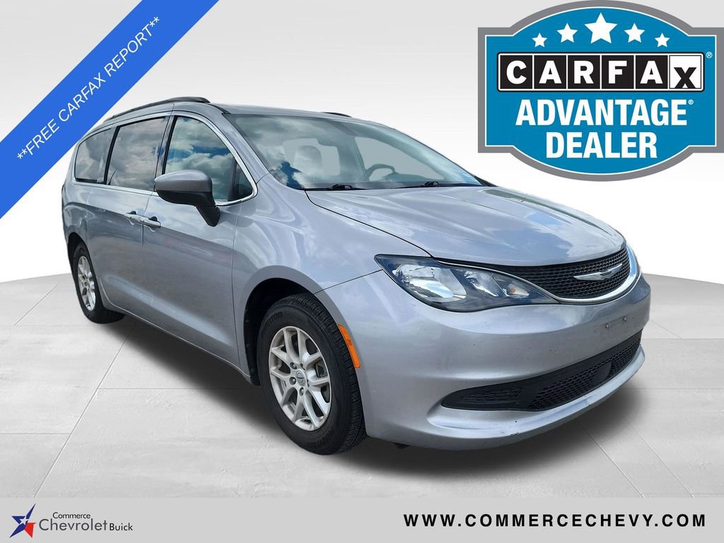 2021 Chrysler Voyager LXI's photo