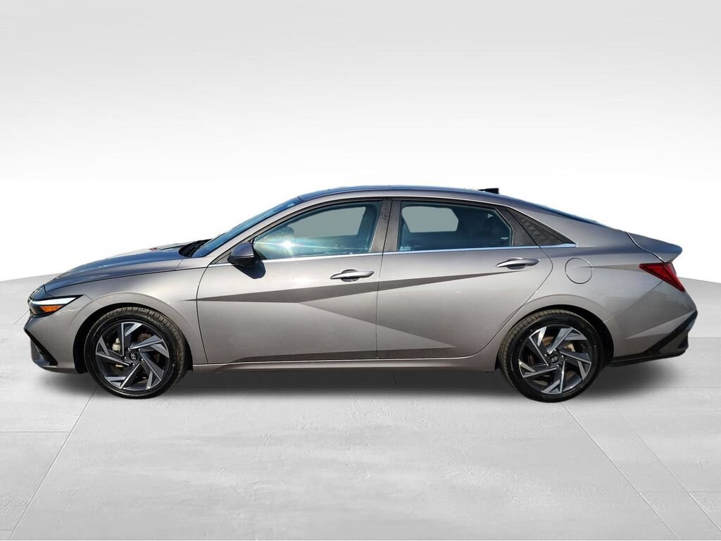 Used 2024 Hyundai Elantra Limited