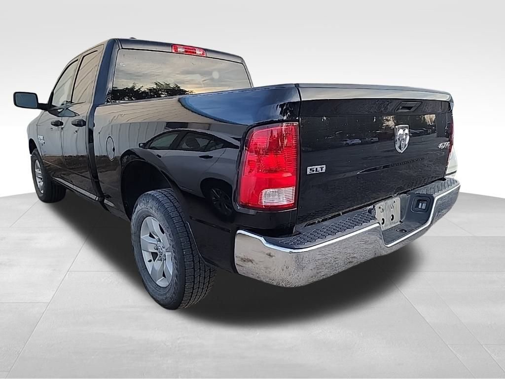 2024 Ram 1500 Classic SLT photo 3