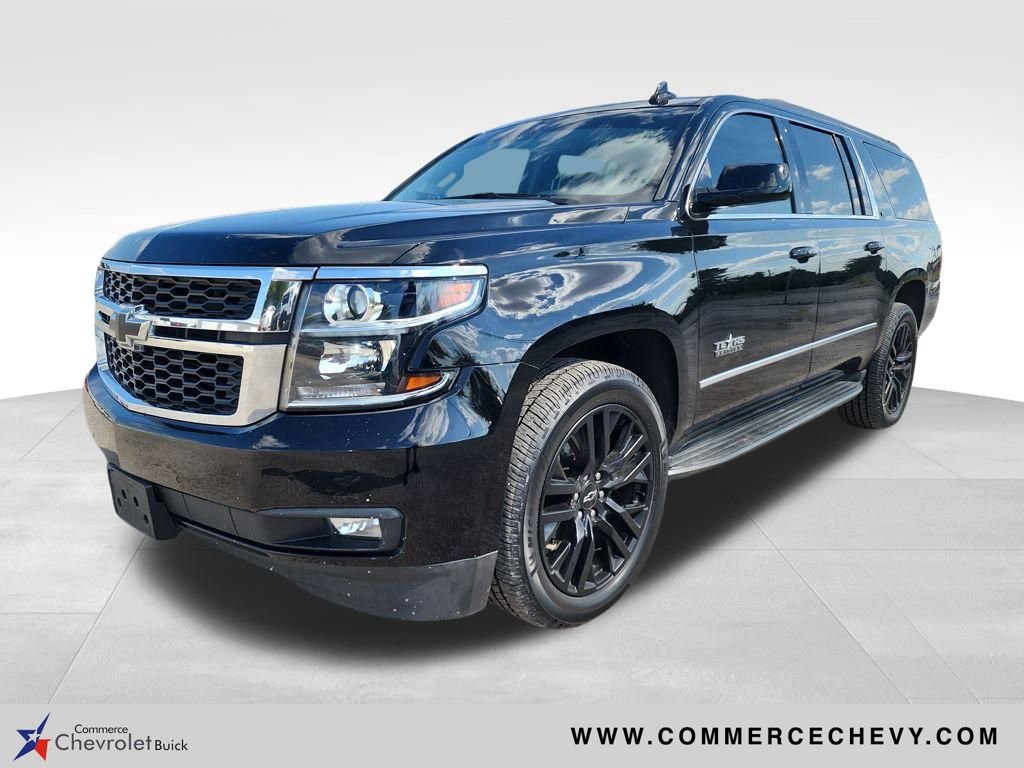 2018 Chevrolet Suburban LT photo 3
