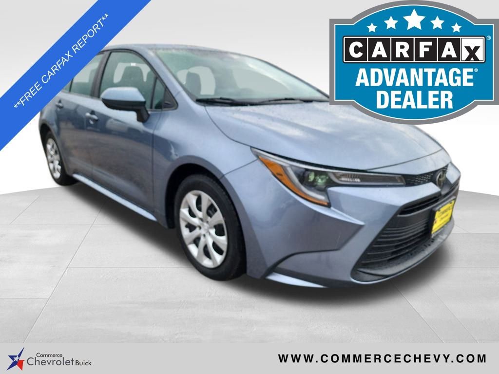 2023 Toyota Corolla LE's photo