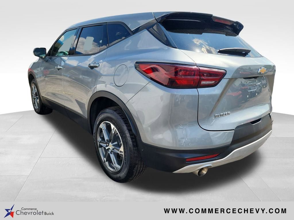 2025 Chevrolet Blazer 2LT photo 3