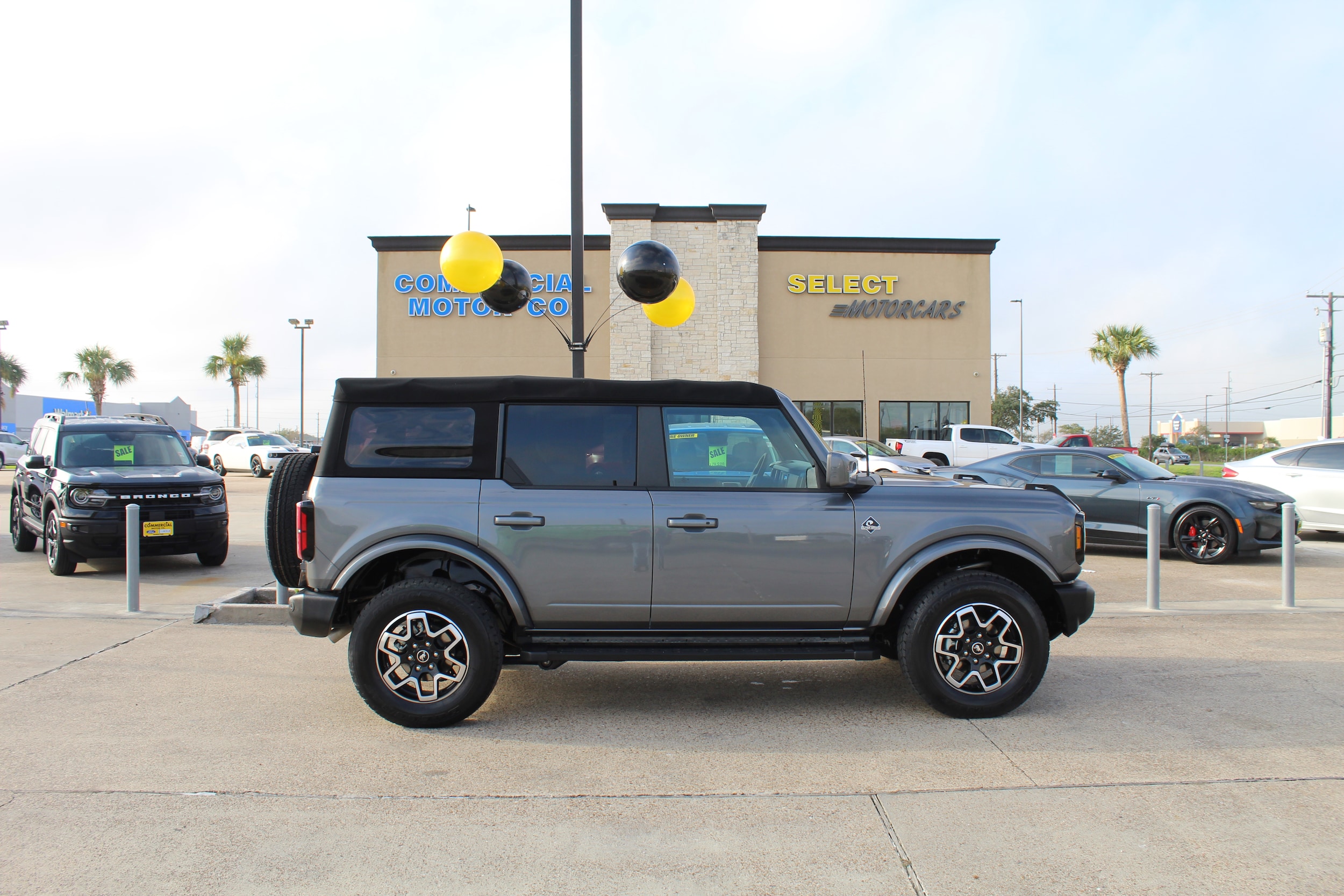 Used 2022 Ford Bronco 4-Door Outer Banks with VIN 1FMDE5DH1NLB77156 for sale in Aransas Pass, TX