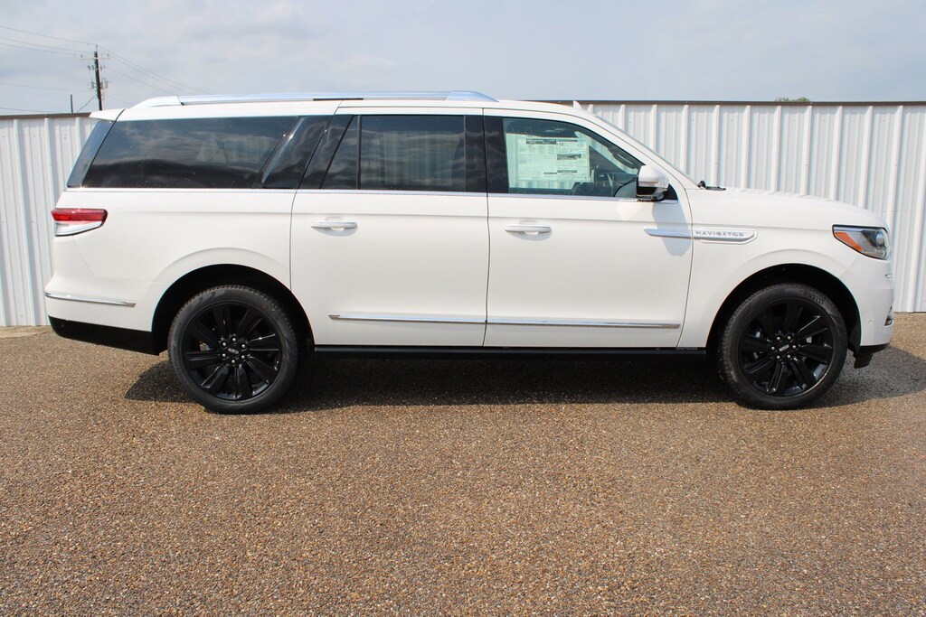 New 2024 Lincoln Navigator For Sale at NorthBay Lincoln of Aransas Pass