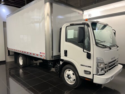 2025 Isuzu NPR