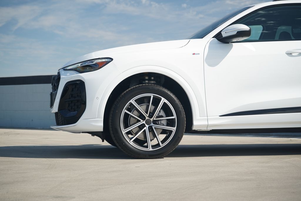 New 2026 Audi Q5 Premium Plus SUV