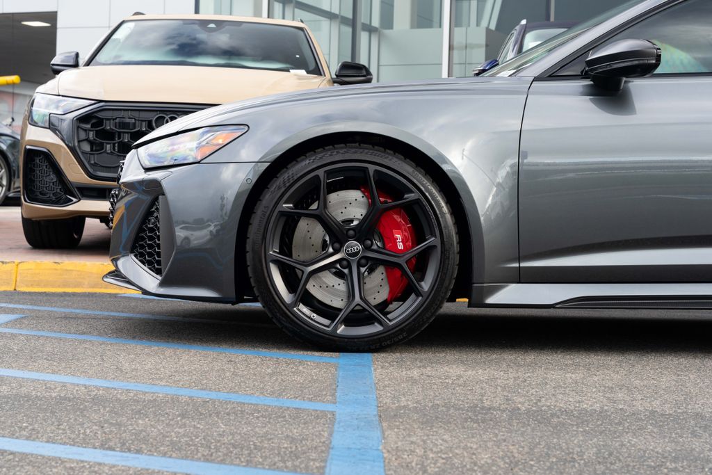 2026 Audi RS 6 Avant Performance Base photo 2