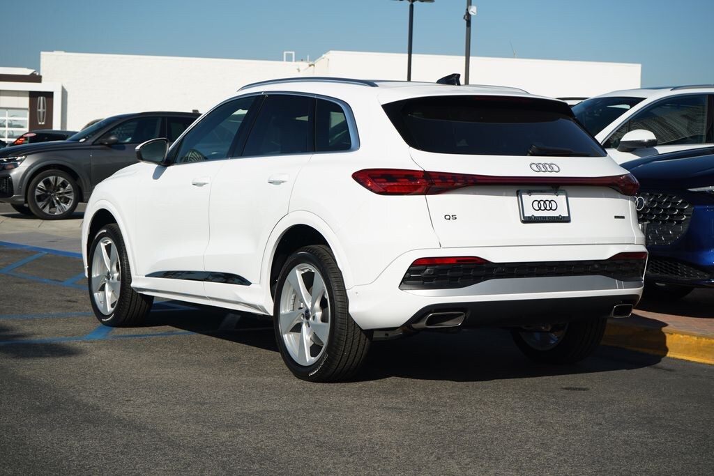 New 2025 Audi Q5 2.0T Premium SUV