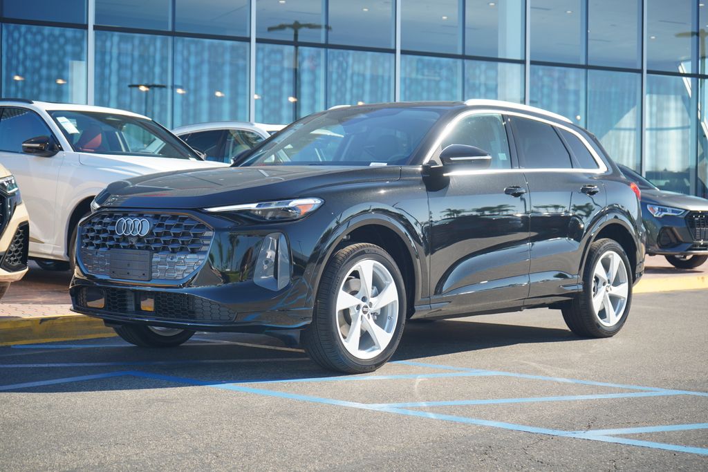 2025 Audi New Q5 Premium Plus's photo