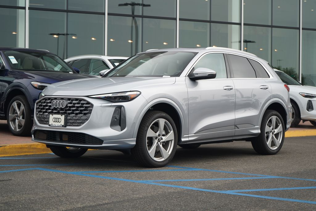 2025 Audi New Q5 Premium Plus's photo