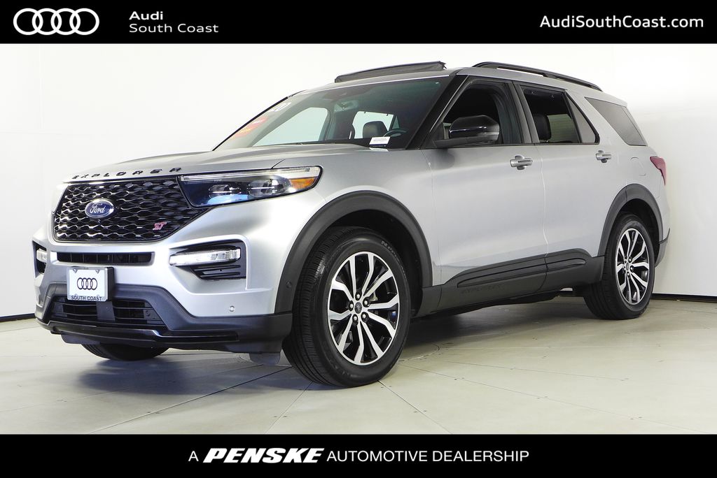 2020 Ford Explorer ST's photo