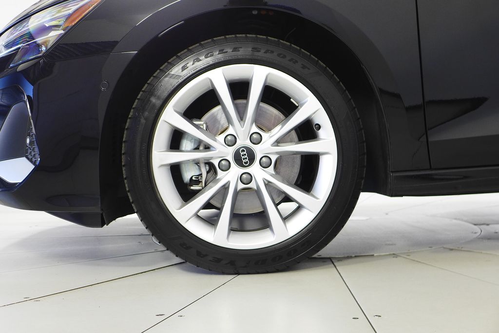 2025 Audi A3 40 Premium photo 4