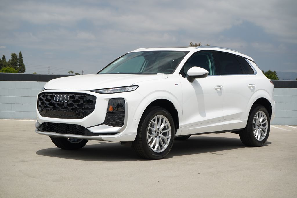 2026 Audi Q3 S line quattro's photo