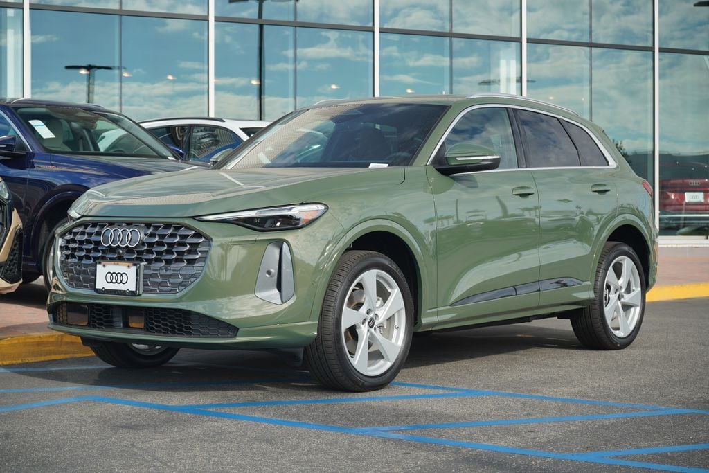 2025 Audi New Q5 Premium Plus's photo