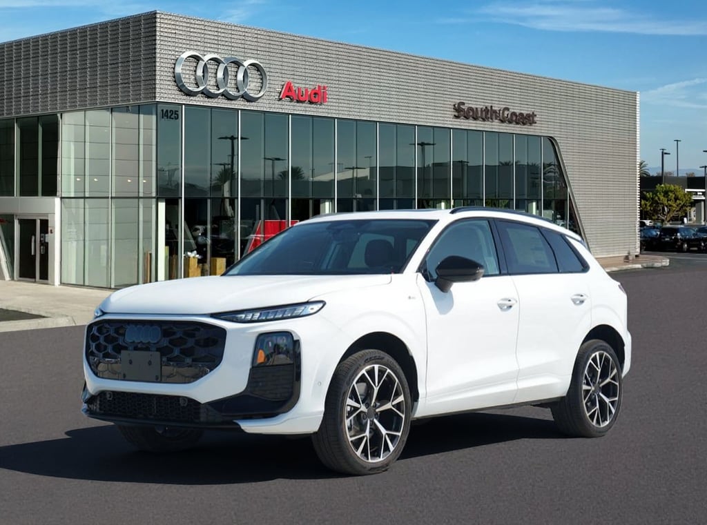2026 Audi Q3 S line quattro's photo