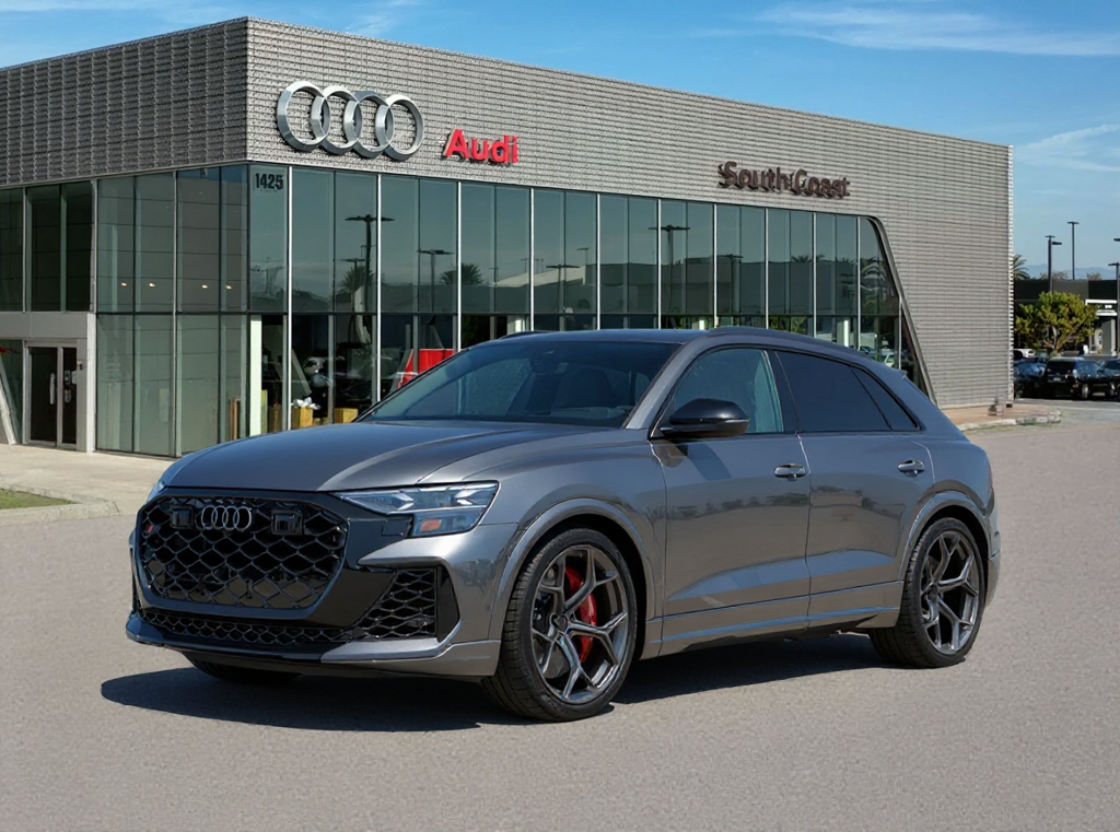  Audi RS Q8