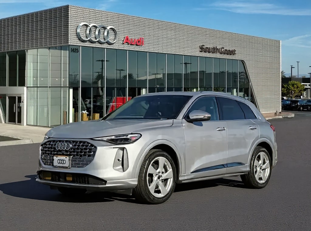 2025 Audi Q5 40 Prestige's photo