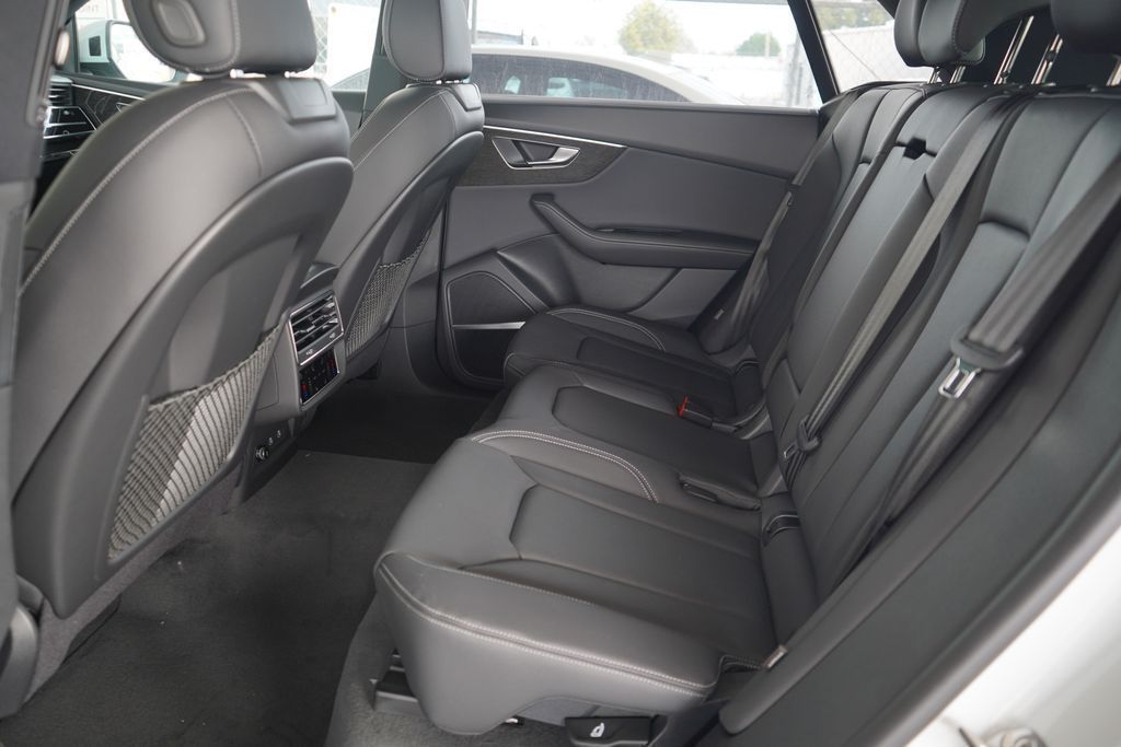 2026 Audi Q8 Premium Plus - Photo 7