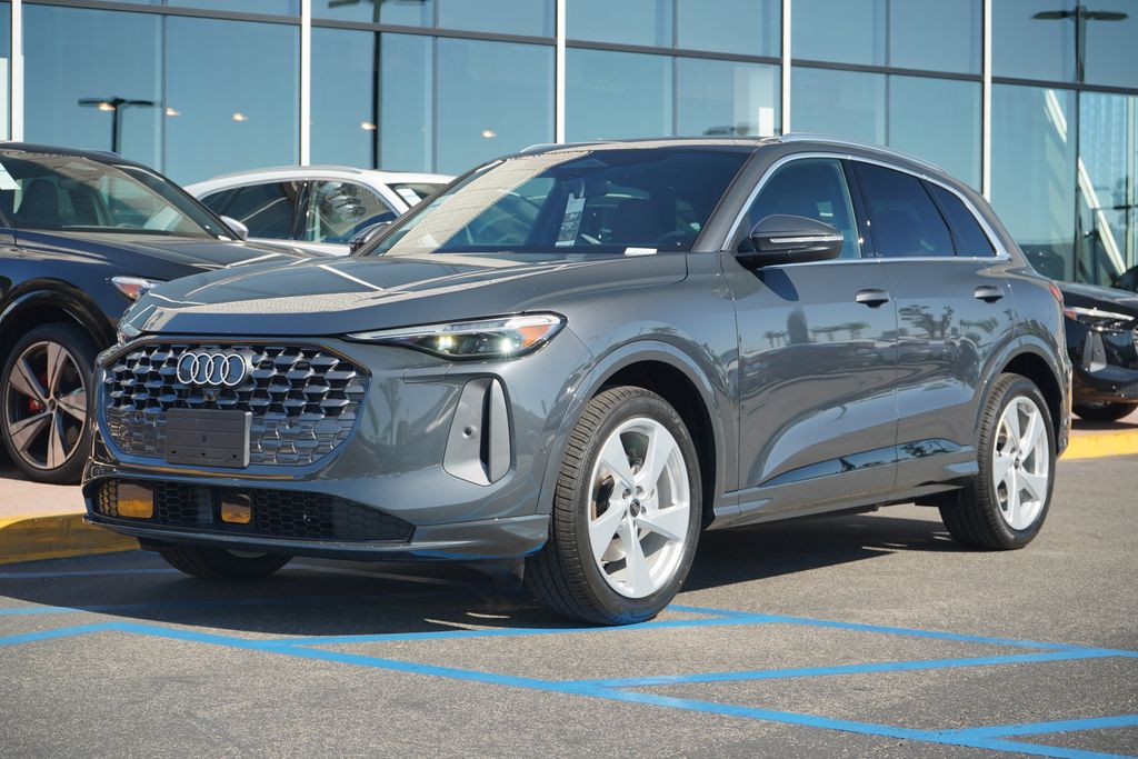 2025 Audi New Q5 Prestige's photo