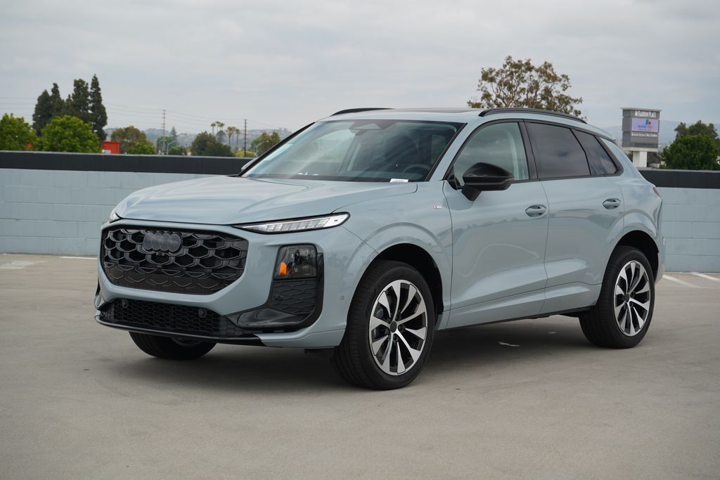 2026 Audi Q3 S line quattro's photo