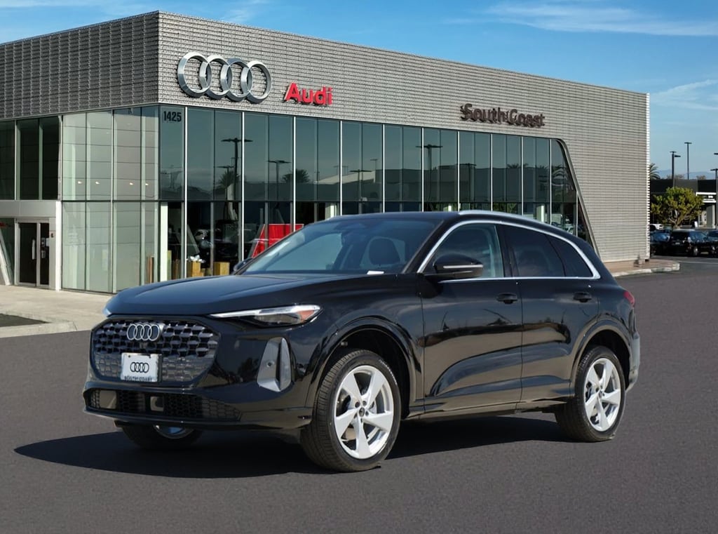 2026 Audi Q5 Premium Plus quattro's photo
