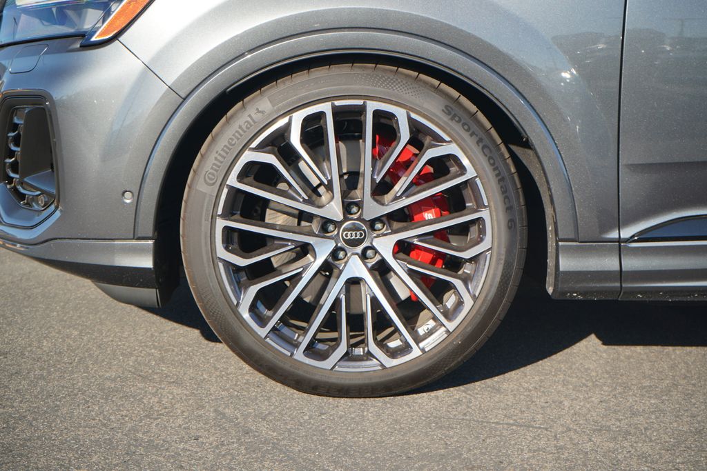 2025 Audi SQ7 Premium Plus photo 2