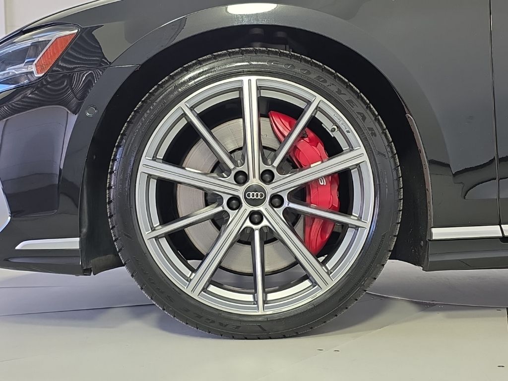 2023 Audi S8 4.0T photo 4