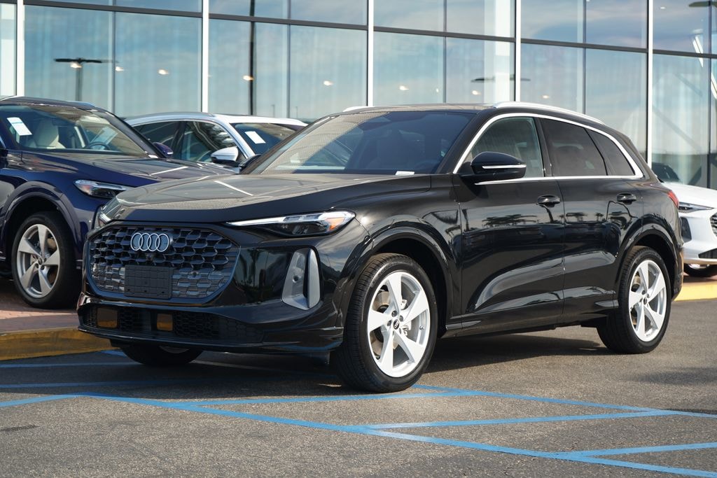 New 2025 Audi Q5 2.0T Premium SUV