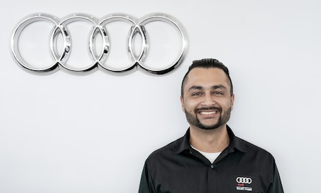 Staff member Moe Azizi from ID_d5d1f528435c