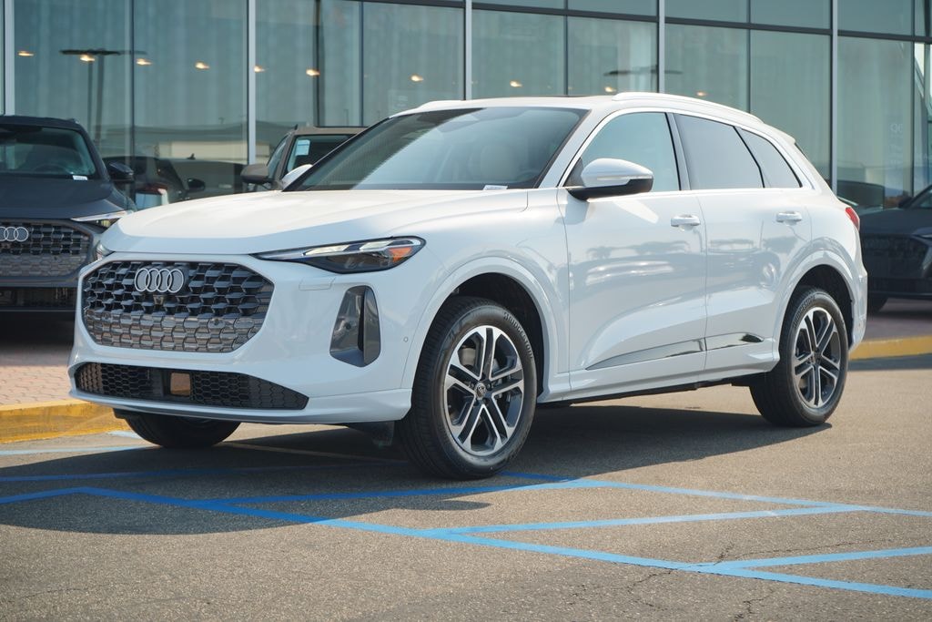 New 2025 Audi Q5 2.0T Premium SUV