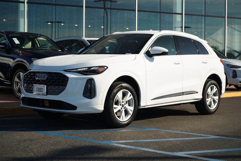 New 2025 Audi Q5 2.0T Premium SUV