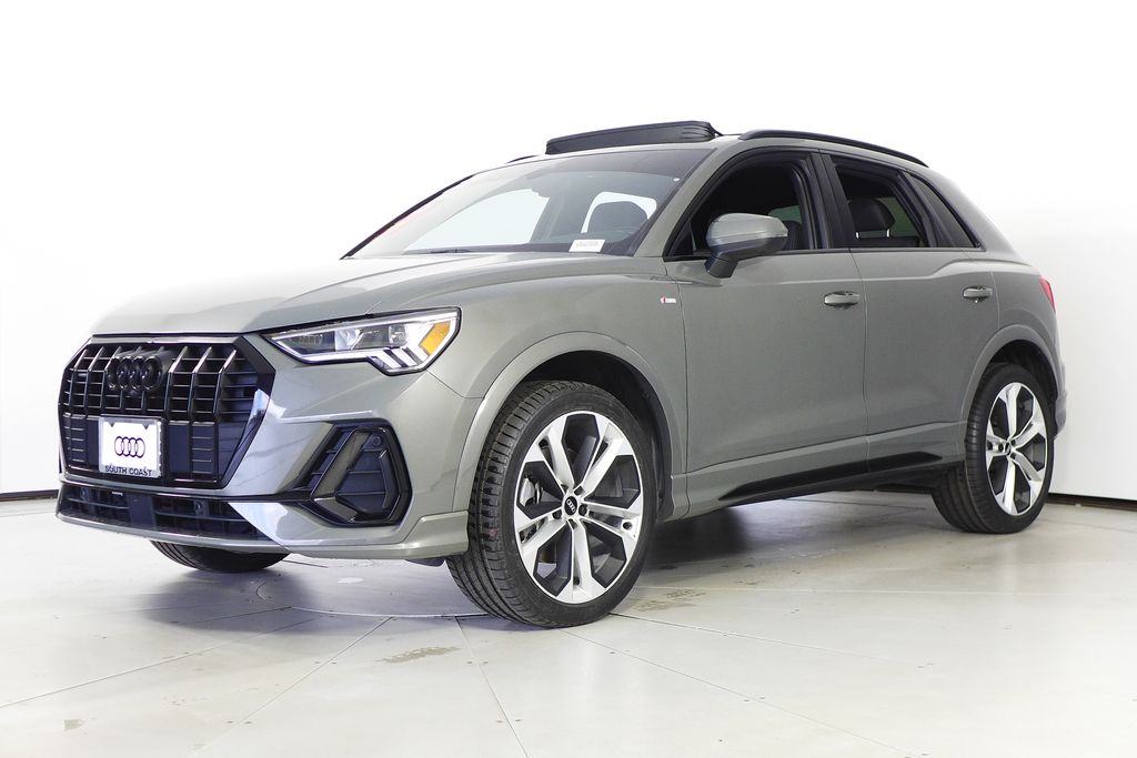 2022 Audi Q3 45 TFSI S line Premium photo 2