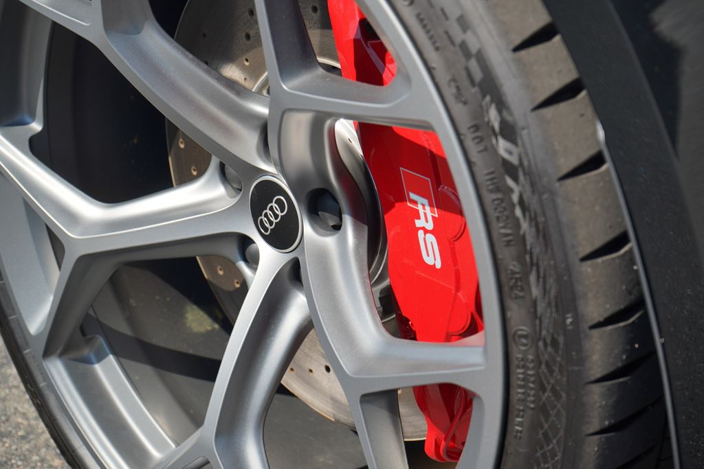 2025 Audi RS 7 Performance photo 3
