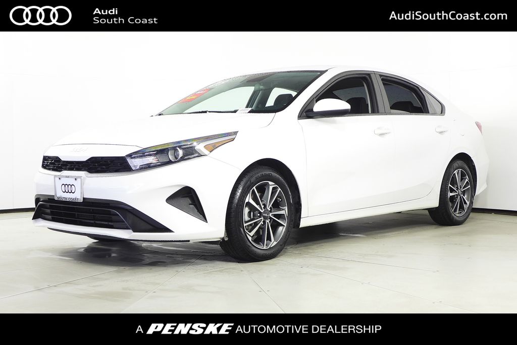 2023 Kia Forte LXS's photo