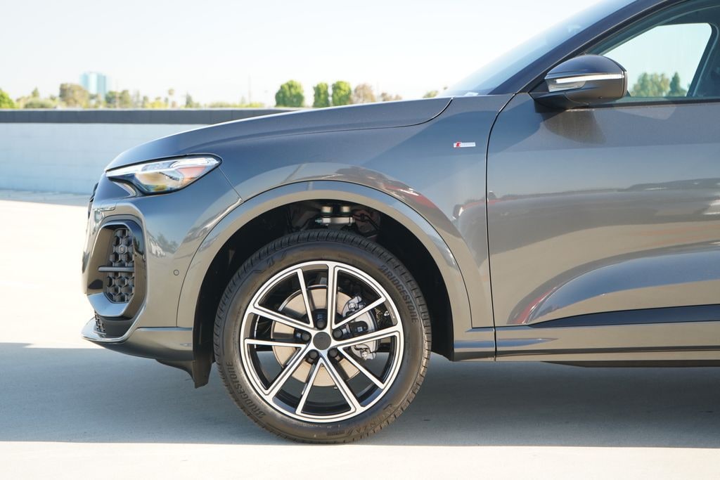 New 2026 Audi Q5 Premium Plus SUV