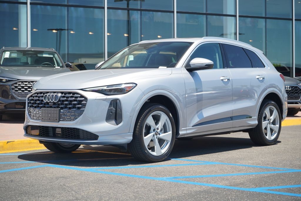 New 2025 Audi Q5 2.0T Premium SUV