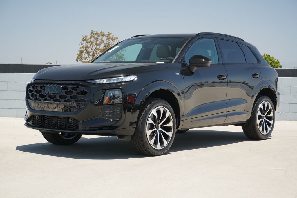 2026 Audi Q3 S line quattro's photo