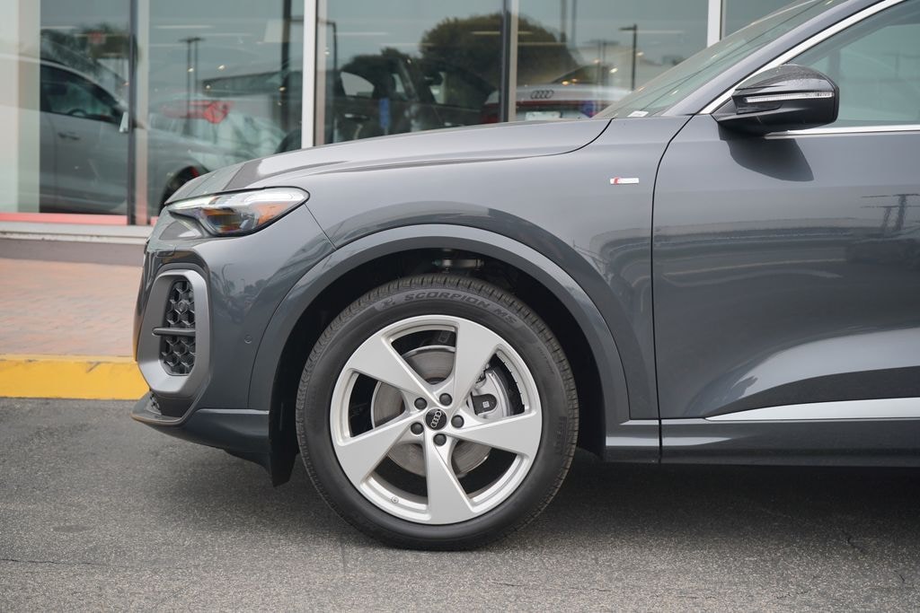 New 2025 Audi Q5 Sportback Prestige SUV