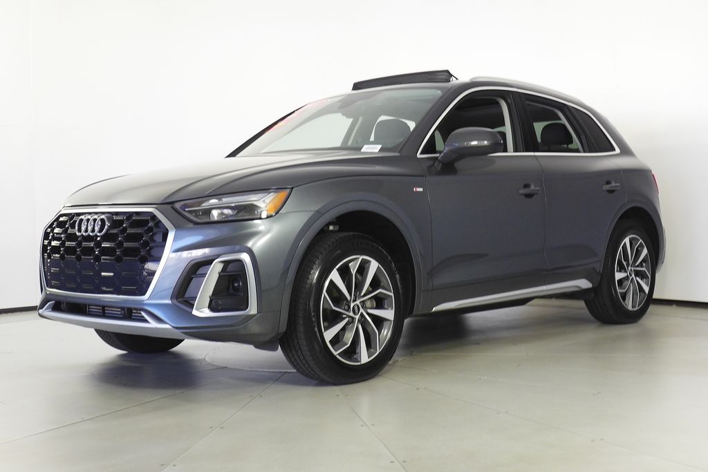2022 Audi Q5 45 S line Premium photo 2