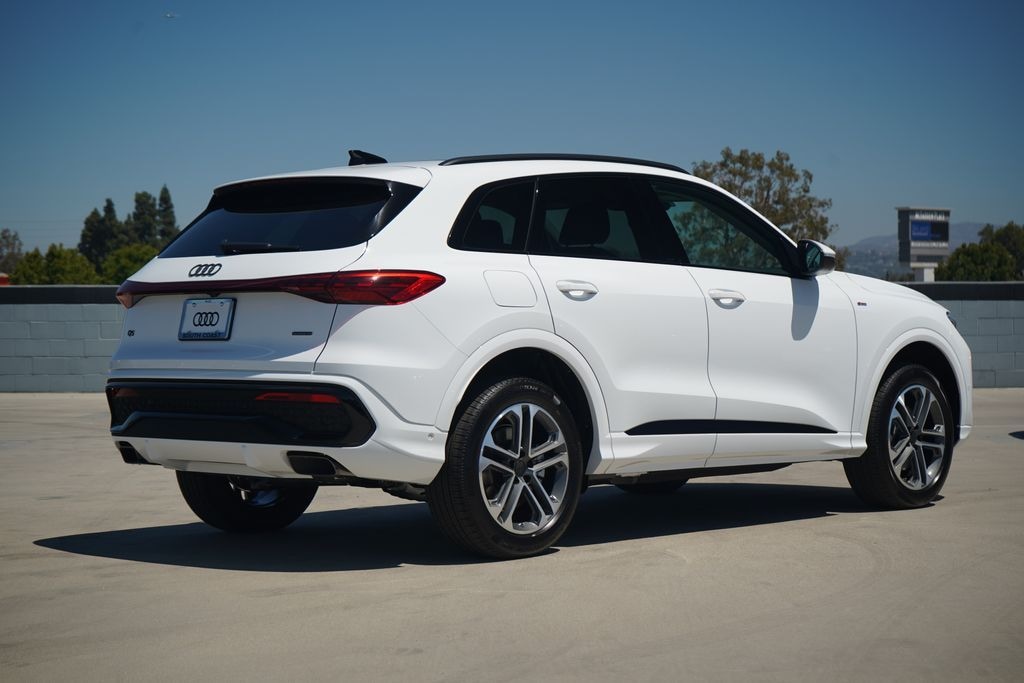 New 2026 Audi Q5 Premium SUV