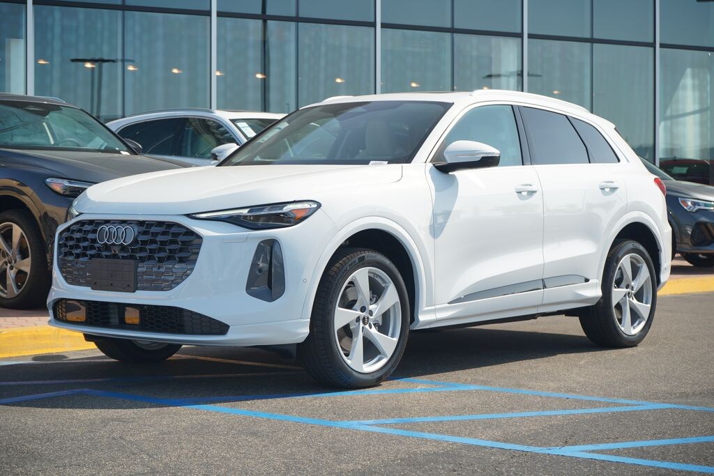 New 2025 Audi Q5 2.0T Premium SUV