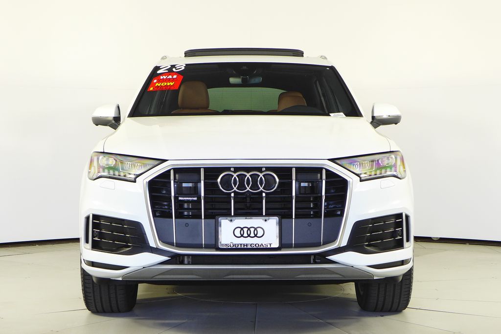 2023 Audi Q7 45 Premium Plus photo 2
