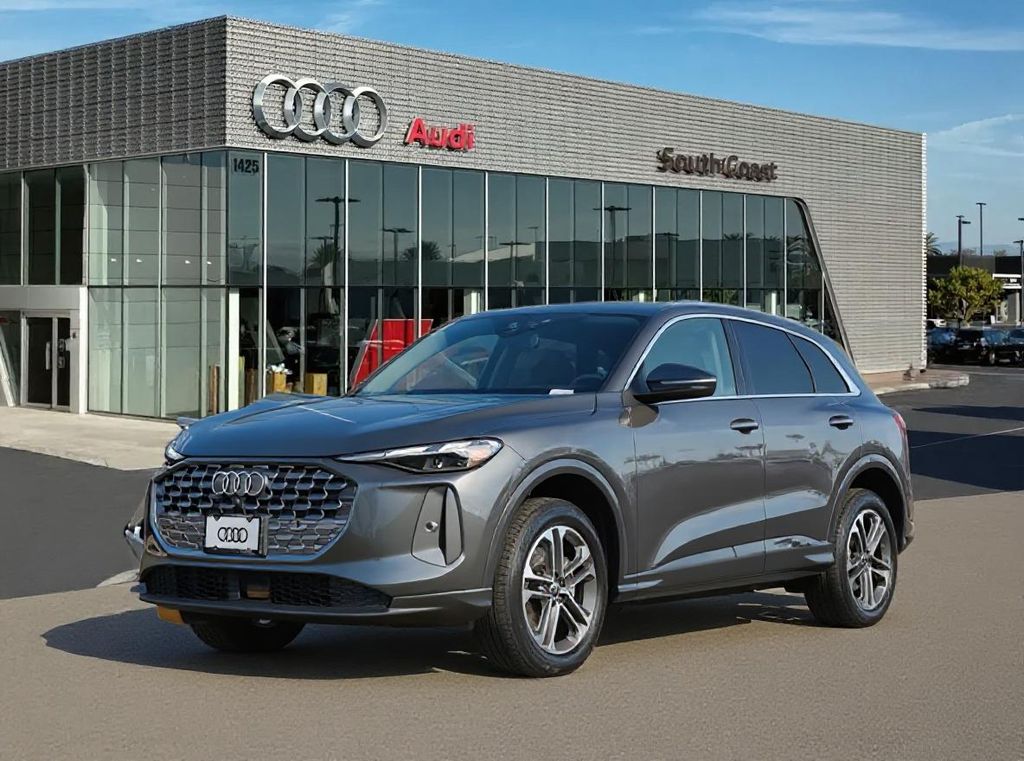 2025 Audi New Q5 Premium's photo