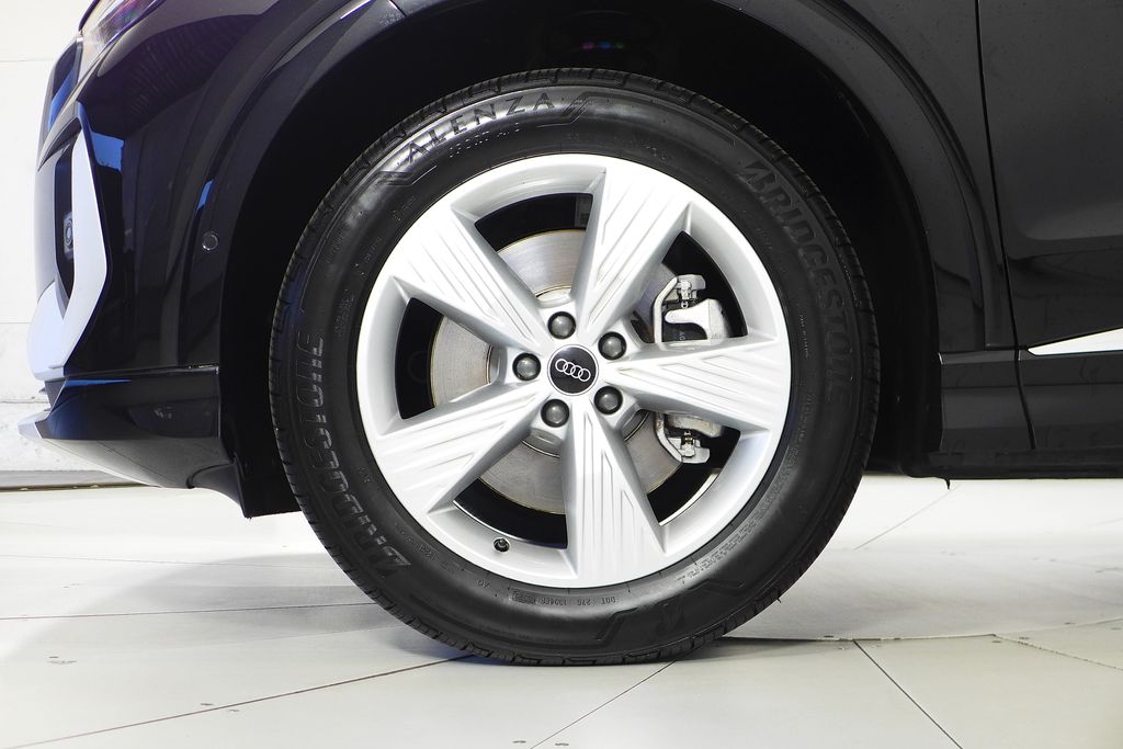 2023 Audi Q4 e-tron Premium Plus photo 4