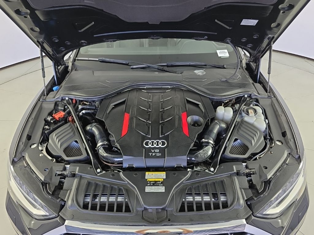 2023 Audi S8 4.0T photo 5