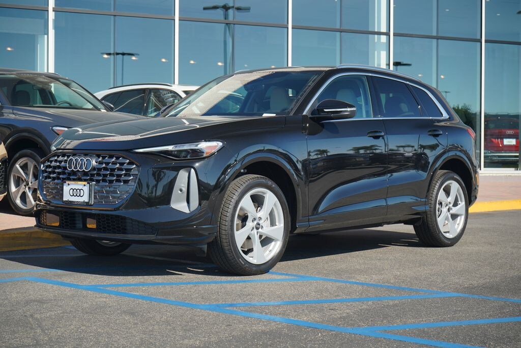 New 2025 Audi Q5 2.0T Premium SUV