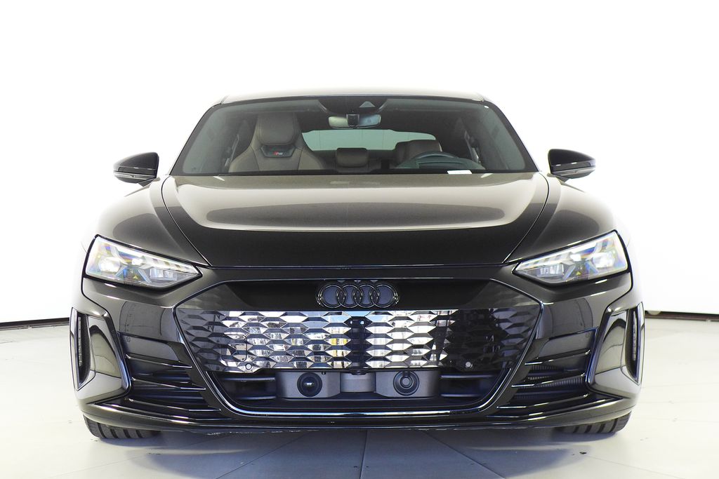2023 Audi RS e-tron GT Base photo 2