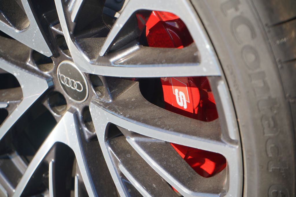 2025 Audi SQ7 Premium Plus photo 3